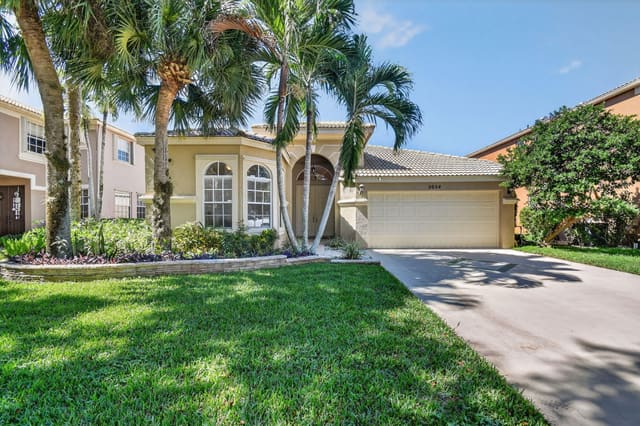 2054 Reston Circle, Royal Palm Beach, FL 33411