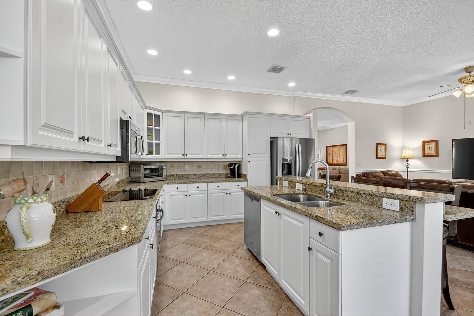 2054 Reston Circle, Royal Palm Beach, FL 33411 photo 17