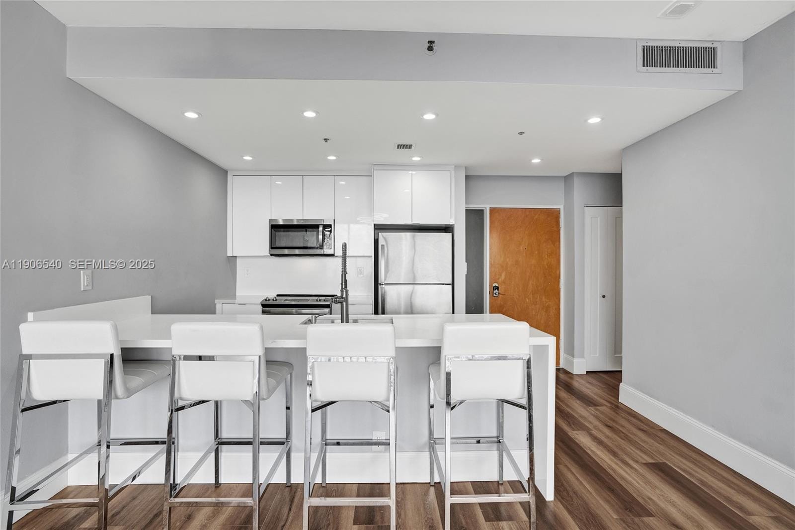 7601 E Treasure Drive PH102 — photo 10