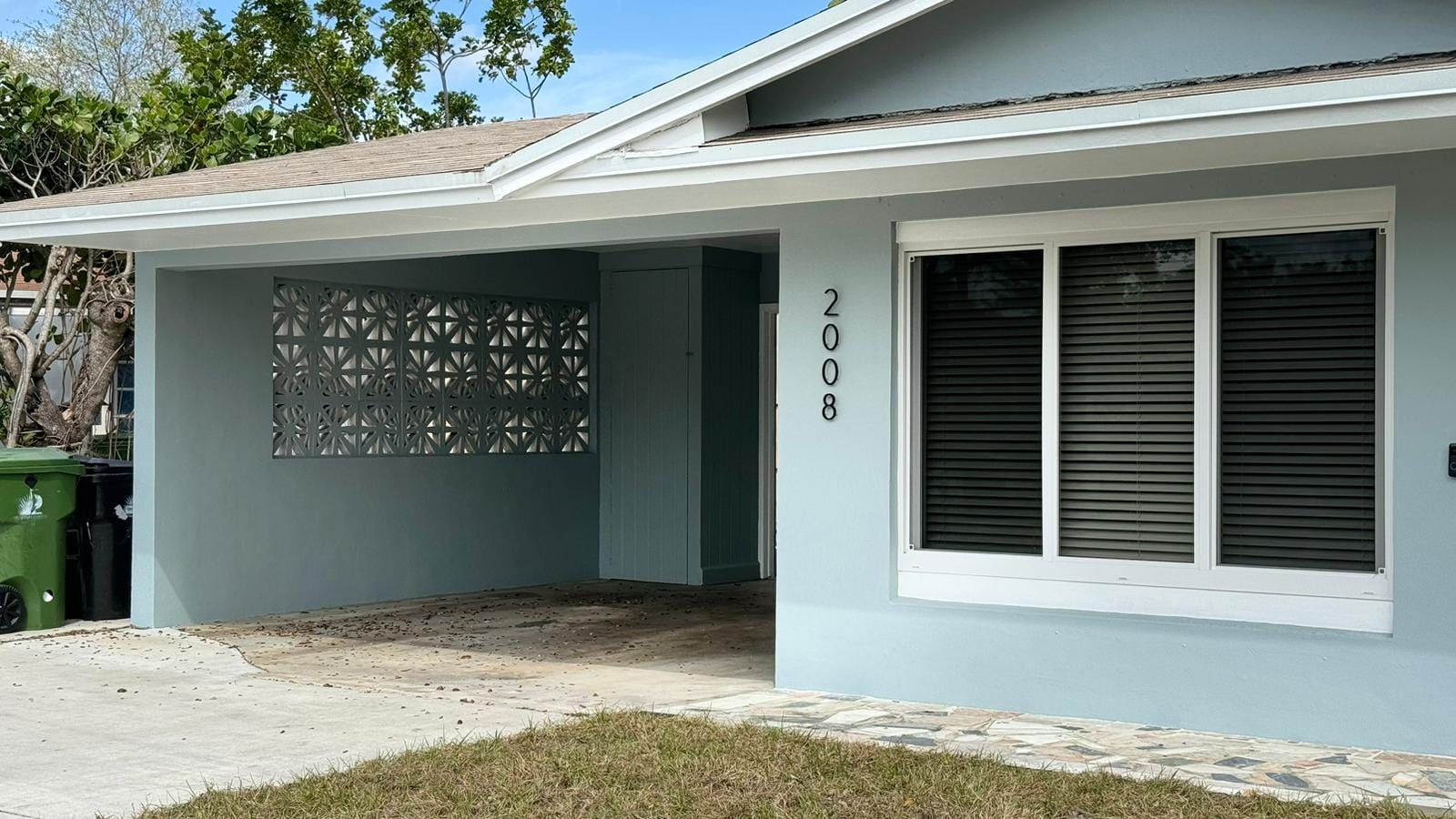 2008 NW 10th Avenue — photo 2