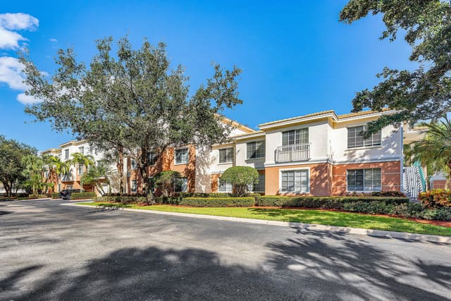 8211 Myrtlewood Circle W, sold in Fiore At The Gardens Condo, Palm Beach Gardens, FL