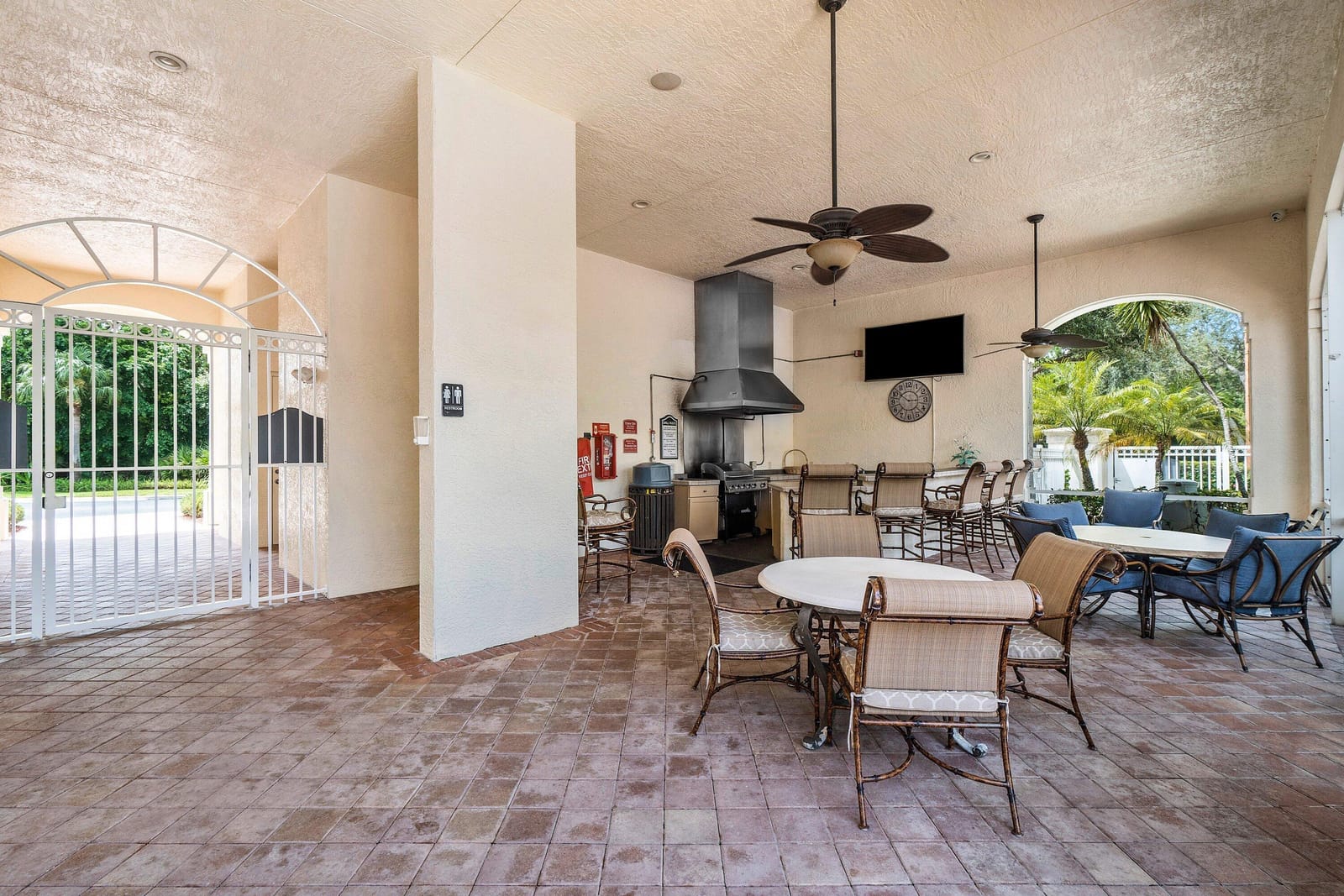 8211 Myrtlewood Circle W, Palm Beach Gardens, FL 33418 photo 27