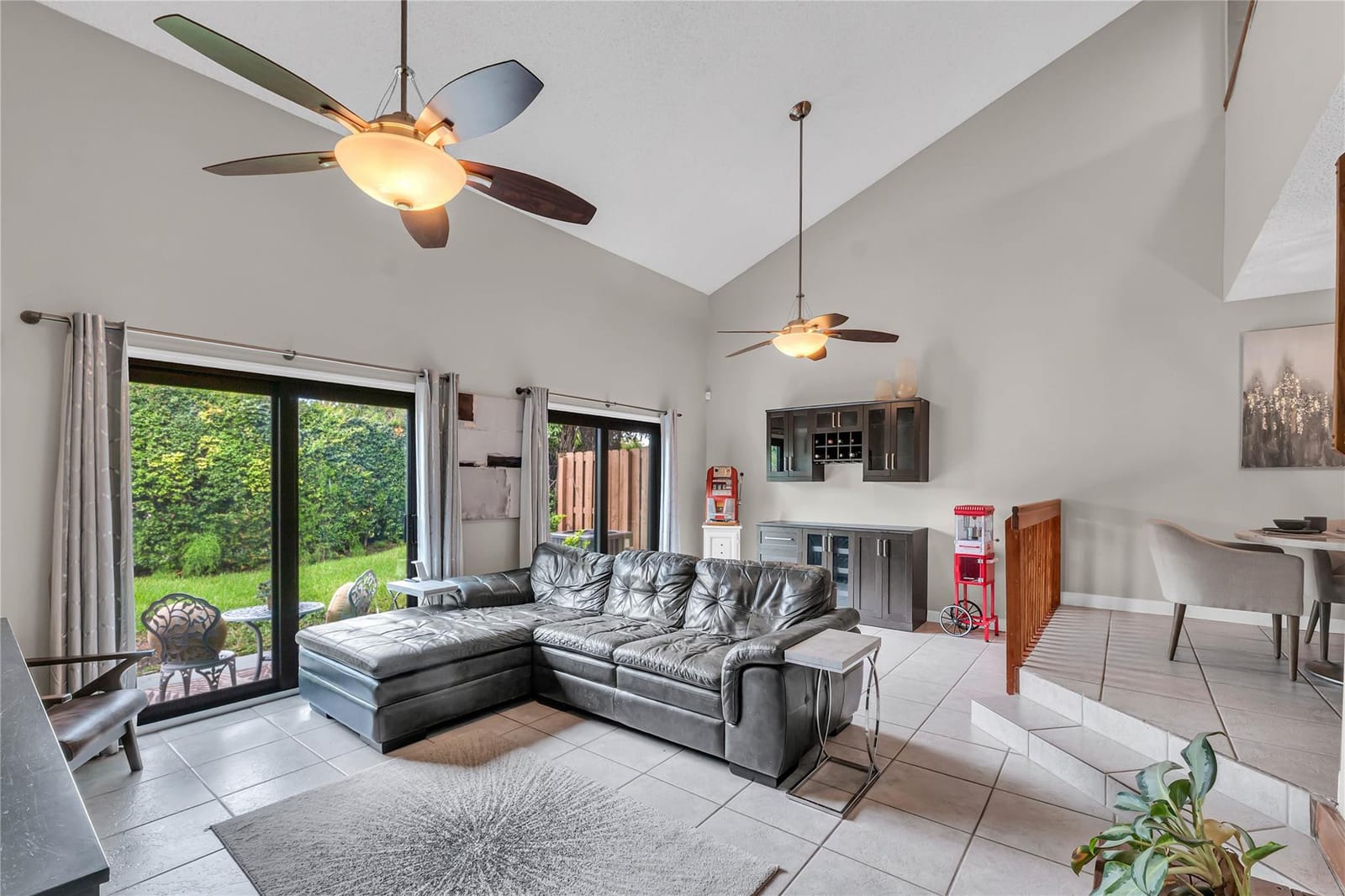 4165 S Pine Island Road 4165 — photo 3
