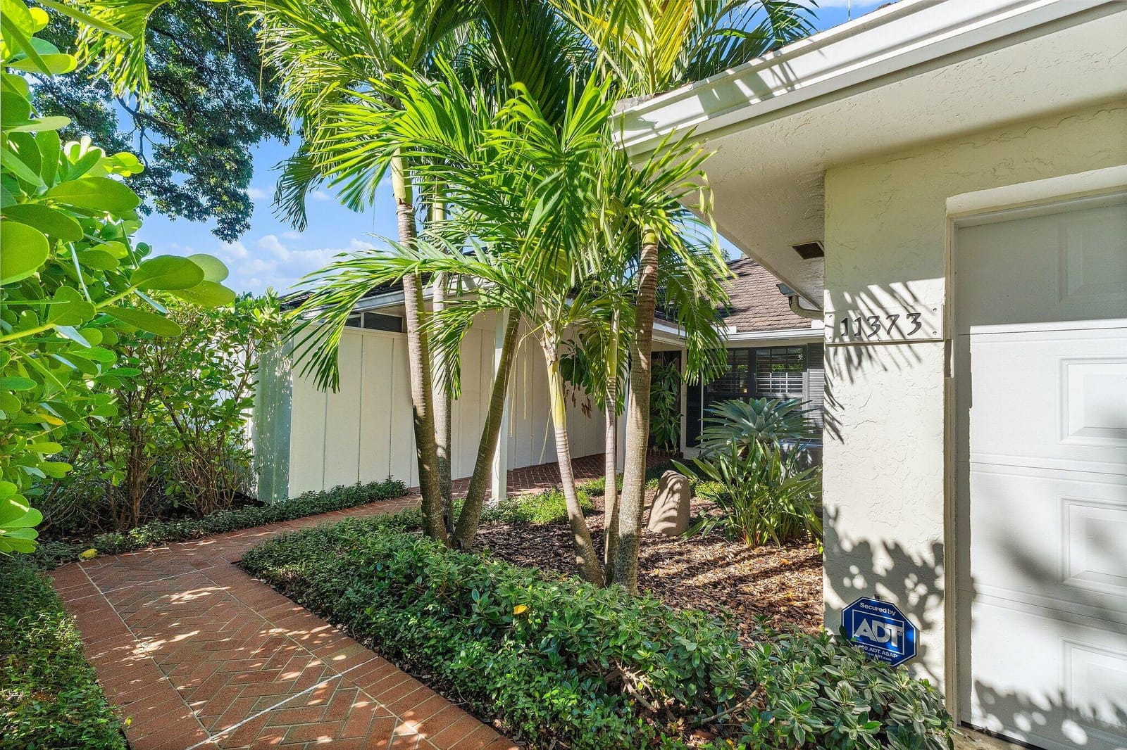 11373 Twelve Oaks Way E — photo 6