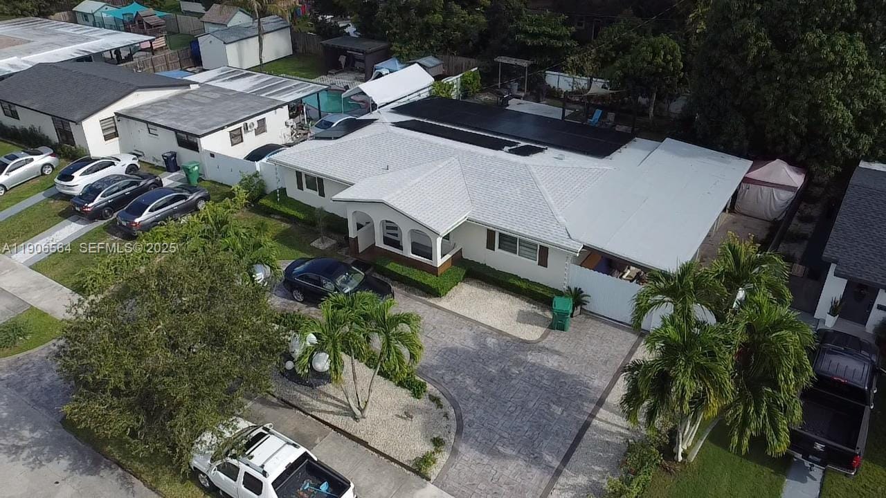 9920 Jamaica Drive — photo 2