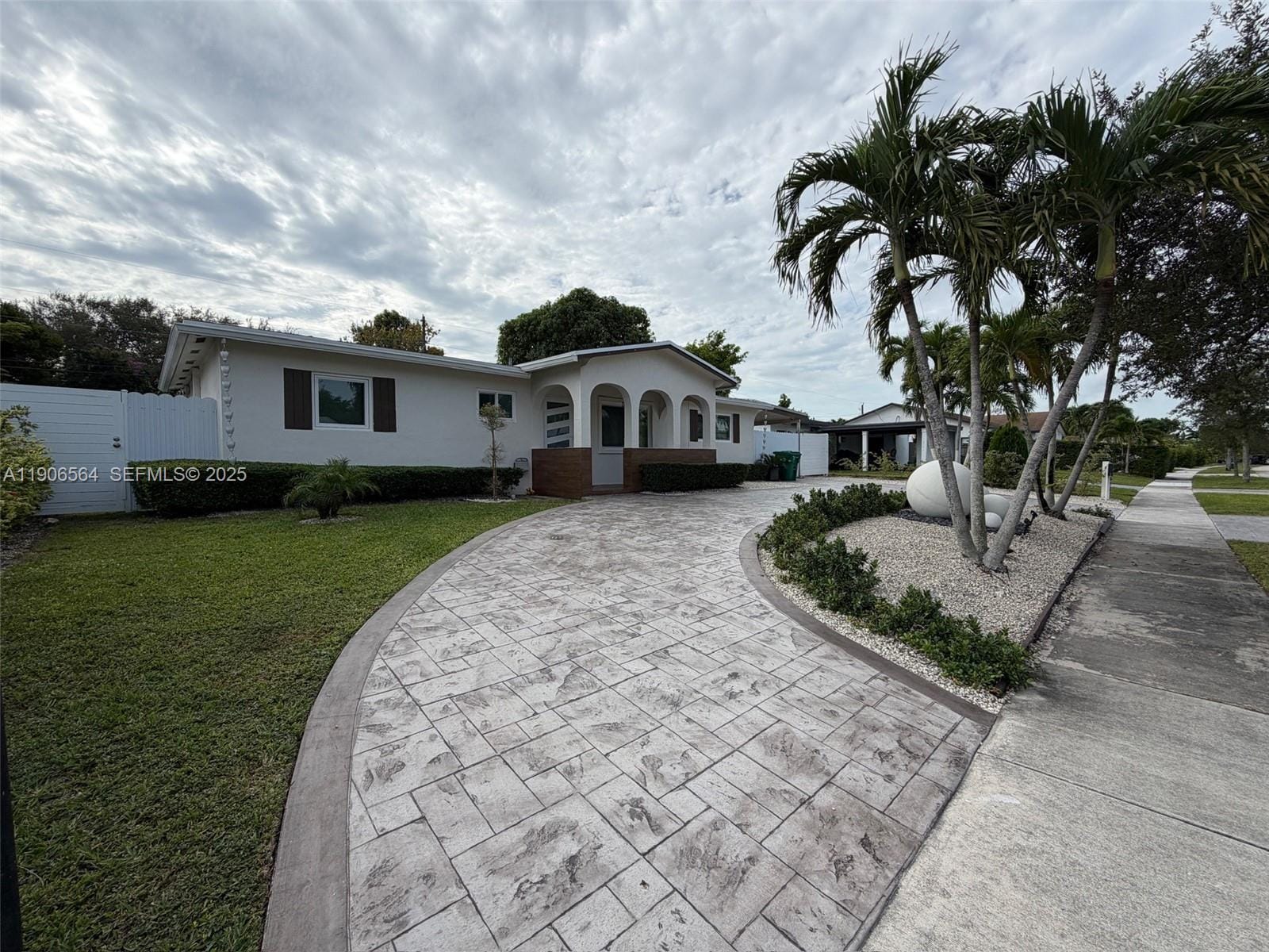 9920 Jamaica Drive — photo 12