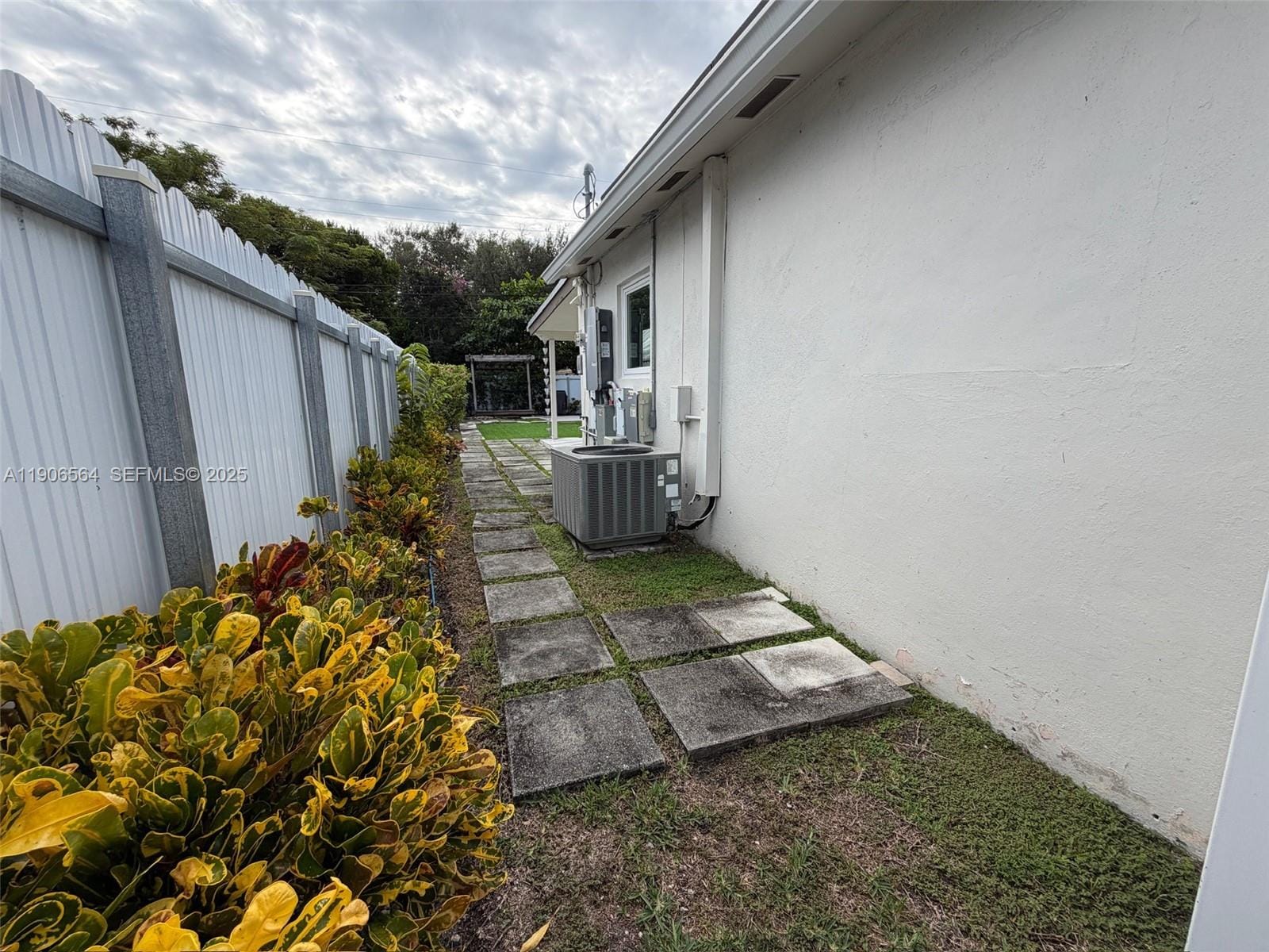 9920 Jamaica Drive, Cutler Bay, FL 33189 photo 19