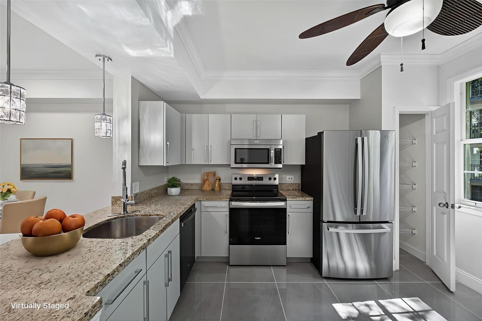533 NE 3rd Avenue 221, Fort Lauderdale, FL 33301 photo 2