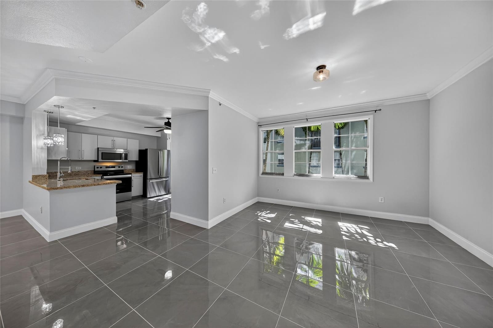 533 NE 3rd Avenue 221, Fort Lauderdale, FL 33301 photo 14