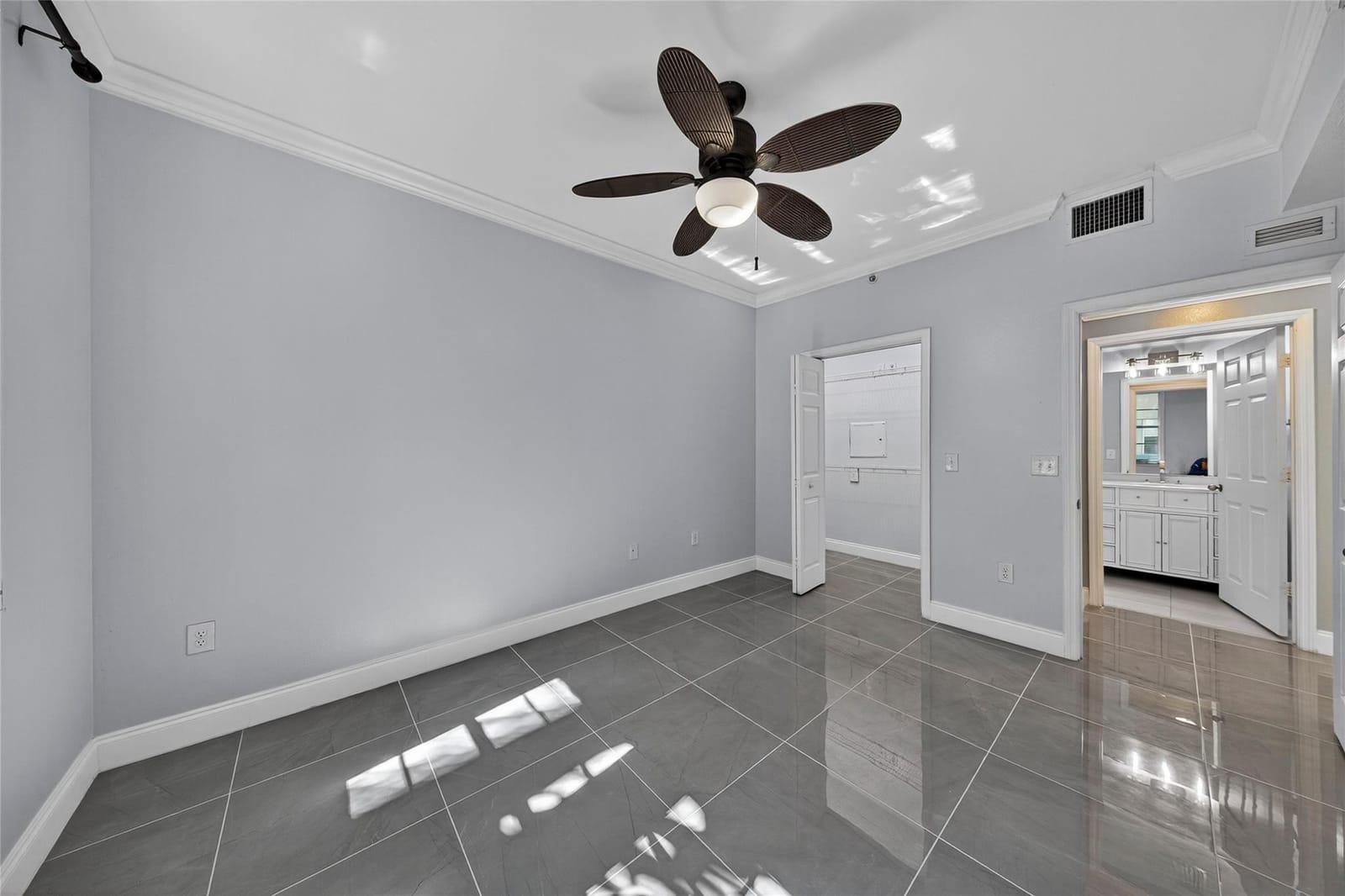 533 NE 3rd Avenue 221, Fort Lauderdale, FL 33301 photo 15
