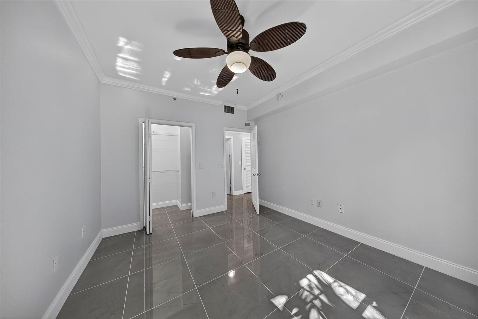533 NE 3rd Avenue 221, Fort Lauderdale, FL 33301 photo 18
