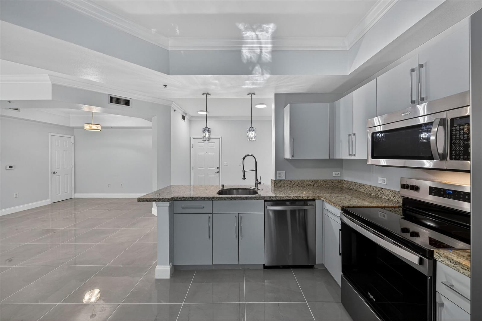 533 NE 3rd Avenue 221, Fort Lauderdale, FL 33301 photo 7