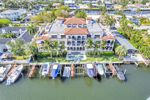1532 SE 12th Street 304, sold in Vela Vista, Fort Lauderdale, FL