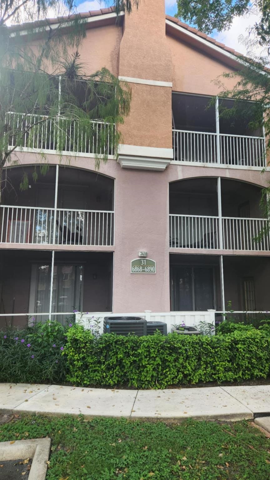 6884 W Sample Road 6884, Coral Springs, FL 33067