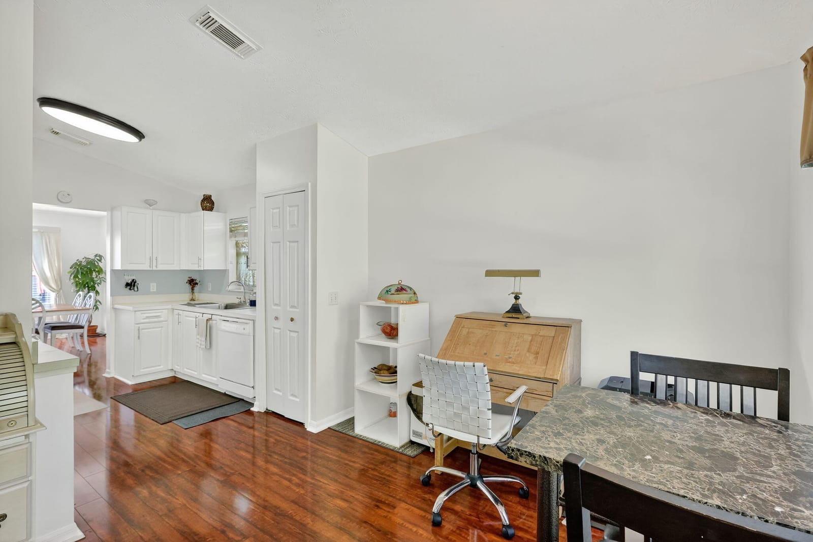 13924 Aguila Avenue — photo 11
