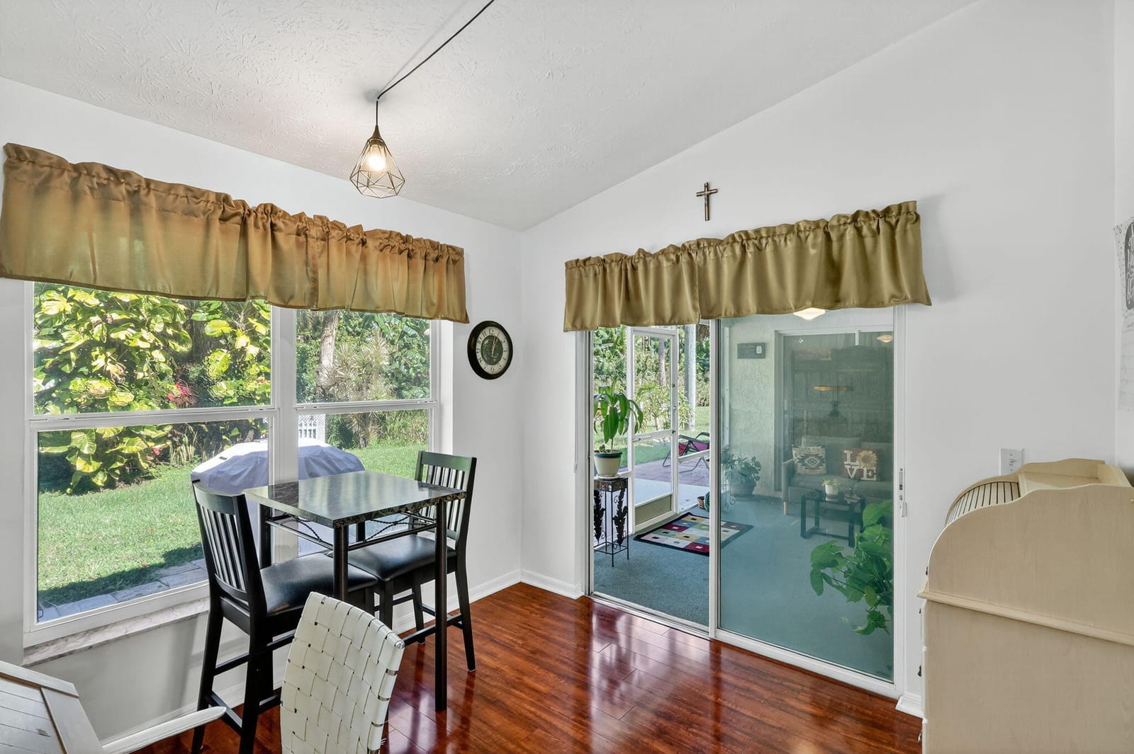 13924 Aguila Avenue — photo 12