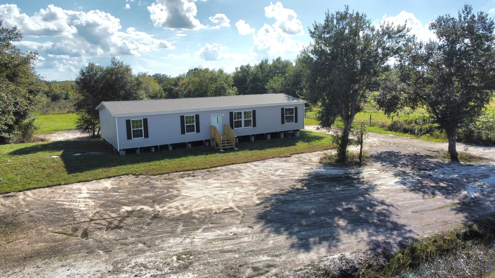 17484 NW 290 Street, Okeechobee, FL 34972