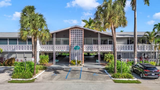 2151 NE 42nd Court 204, sold in Venetian Park Co-Op, Lighthouse Point, FL