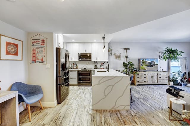 290 W Palmetto Park Road 411, sold in Boca Palms, Boca Raton, FL