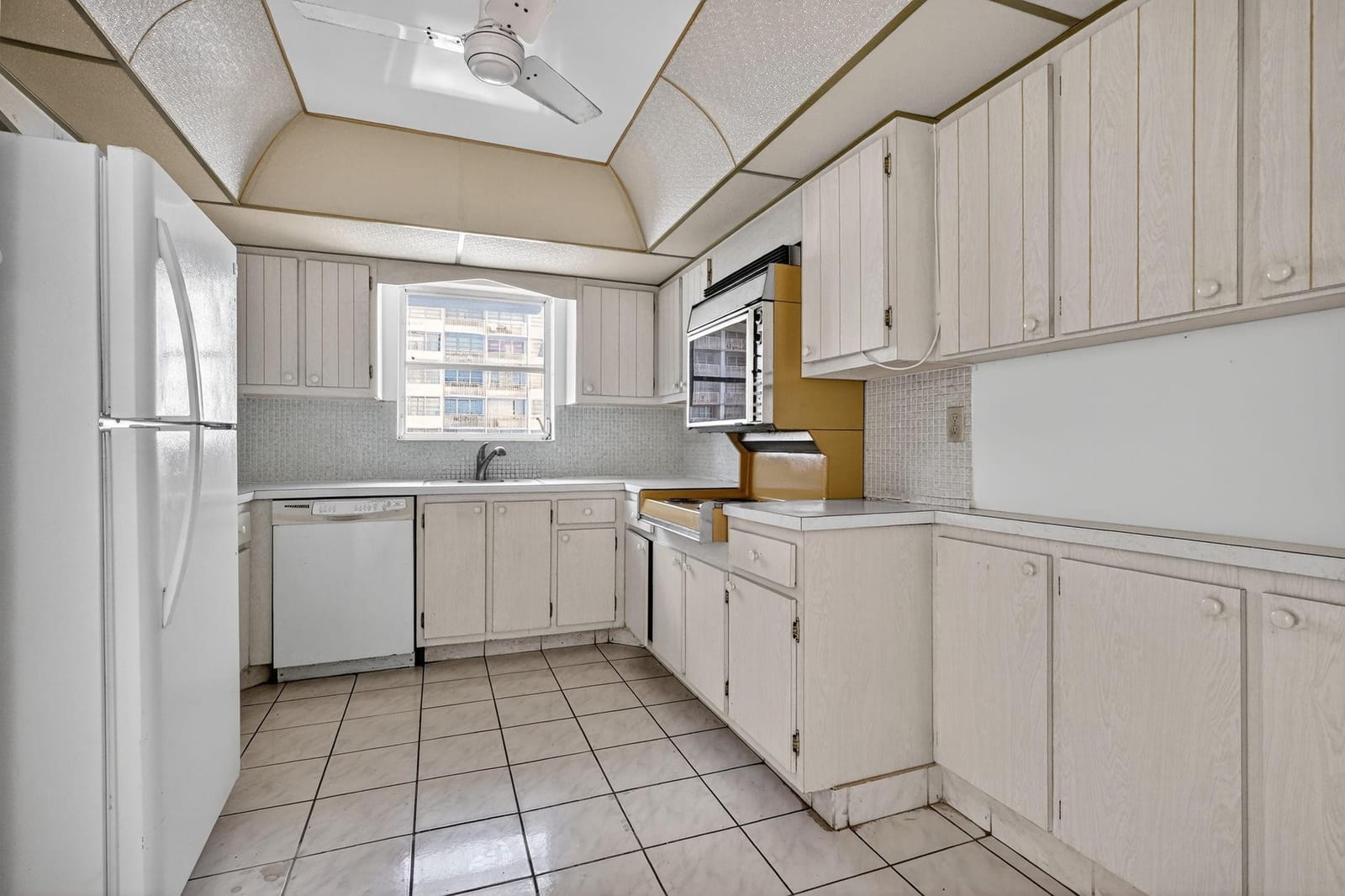 2750 NE 183rd Street 911, Aventura, FL 33160 photo 25