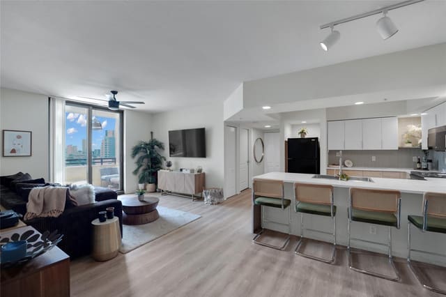 100 N Federal Highway 819, sold in Aria At Las Olas Condo, Fort Lauderdale, FL