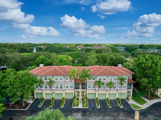 6344 W Sample Road 6344, sold in Cypress Pointe At Coral Springs, Coral Springs, FL