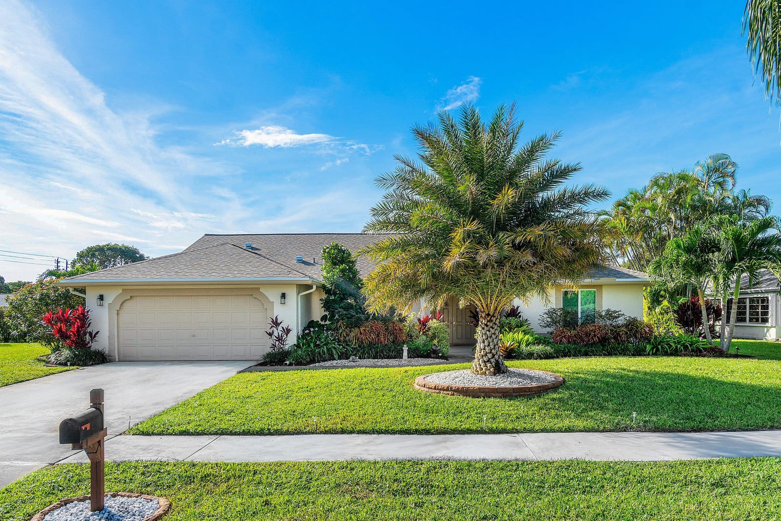 2350 Riviera Drive, Delray Beach, FL 33445