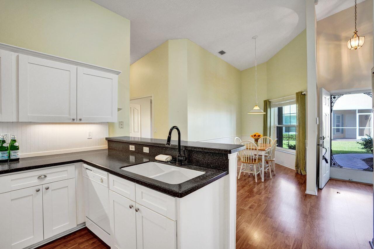 2084 Stonington Terrace, West Palm Beach, FL 33411 photo 11