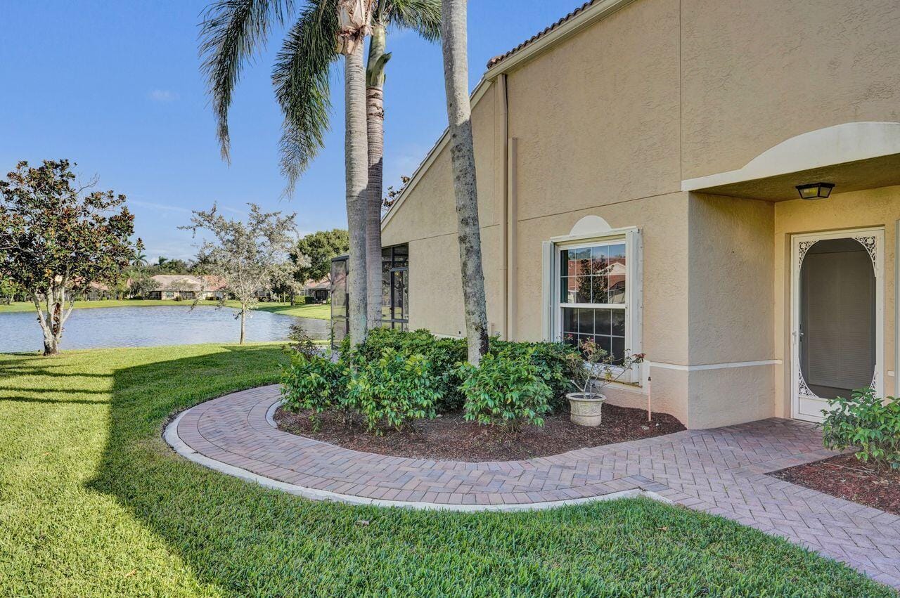 2084 Stonington Terrace, West Palm Beach, FL 33411 photo 4