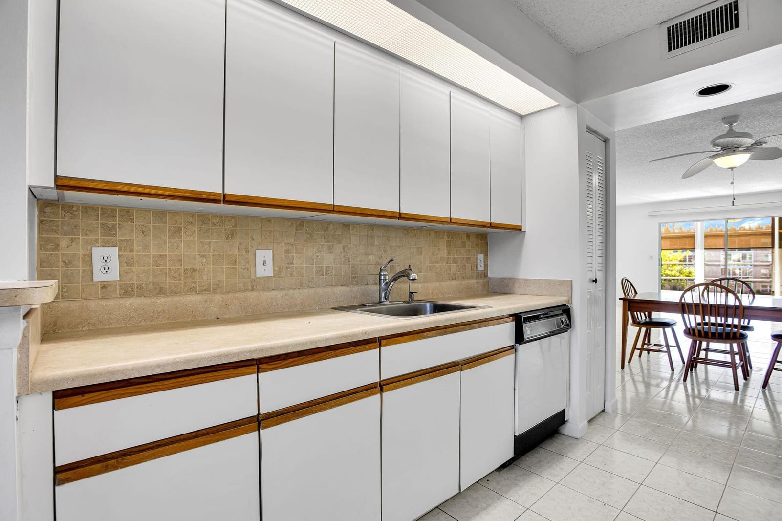 1801 Eleuthera Point G3 — photo 2