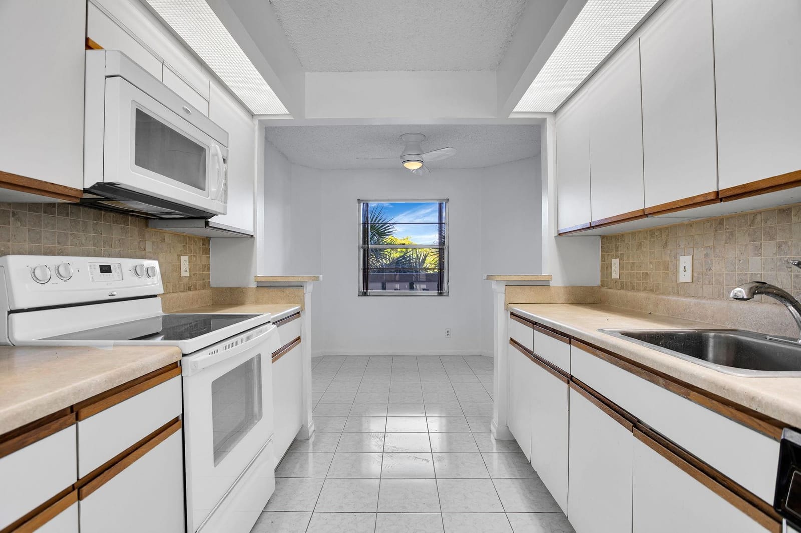 1801 Eleuthera Point G3 — photo 3