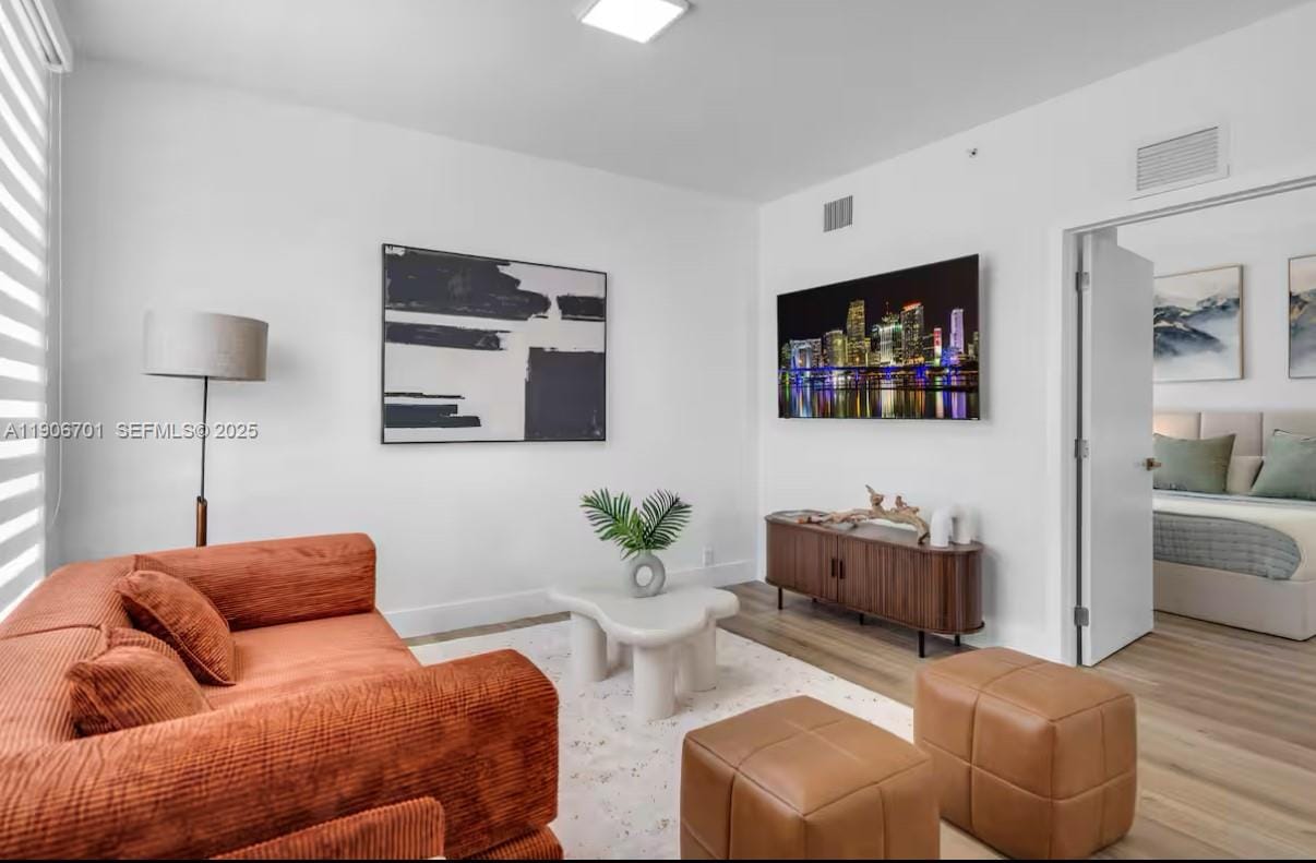 1542 NW 2nd Street 101 — photo 2