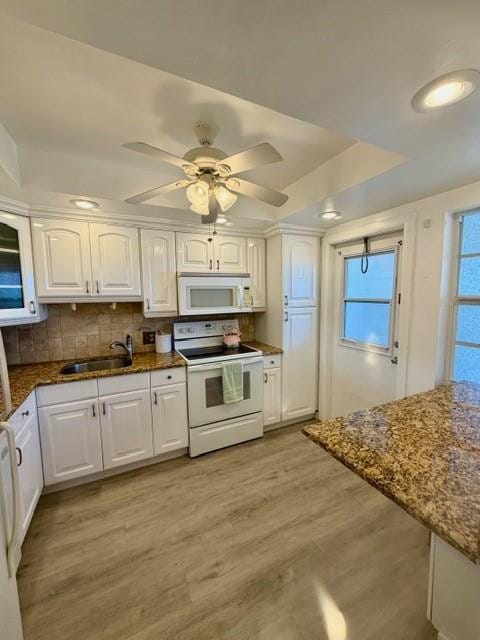 3150 N Palm Aire Drive 805 — photo 4