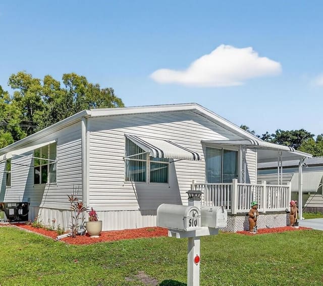 500 Natalie Drive, sold in La Buona Vita Cooperative, Port St Lucie, FL