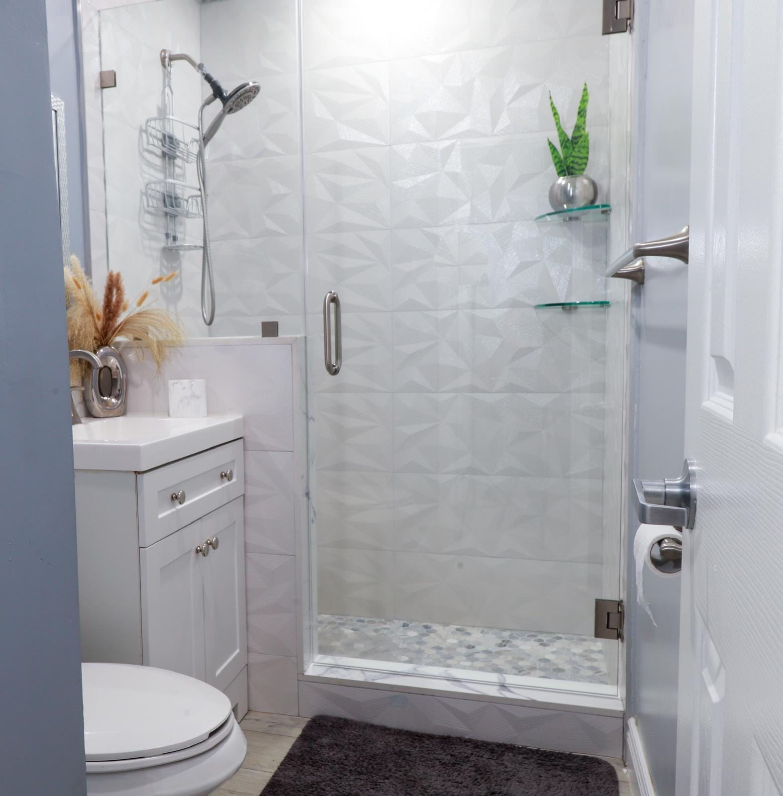 352 Greenbrier Drive — photo 7