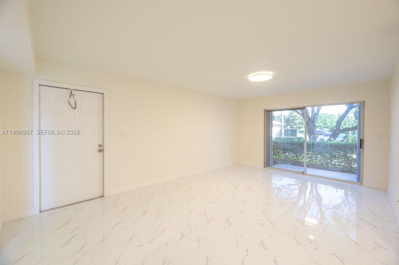 11250 SW 13th Street 104, Pembroke Pines, FL 33025 photo 2