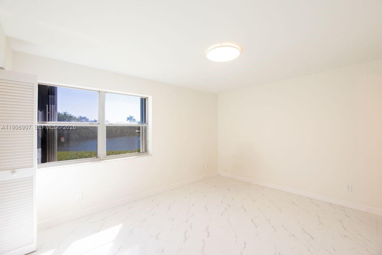 11250 SW 13th Street 104, Pembroke Pines, FL 33025 photo 12