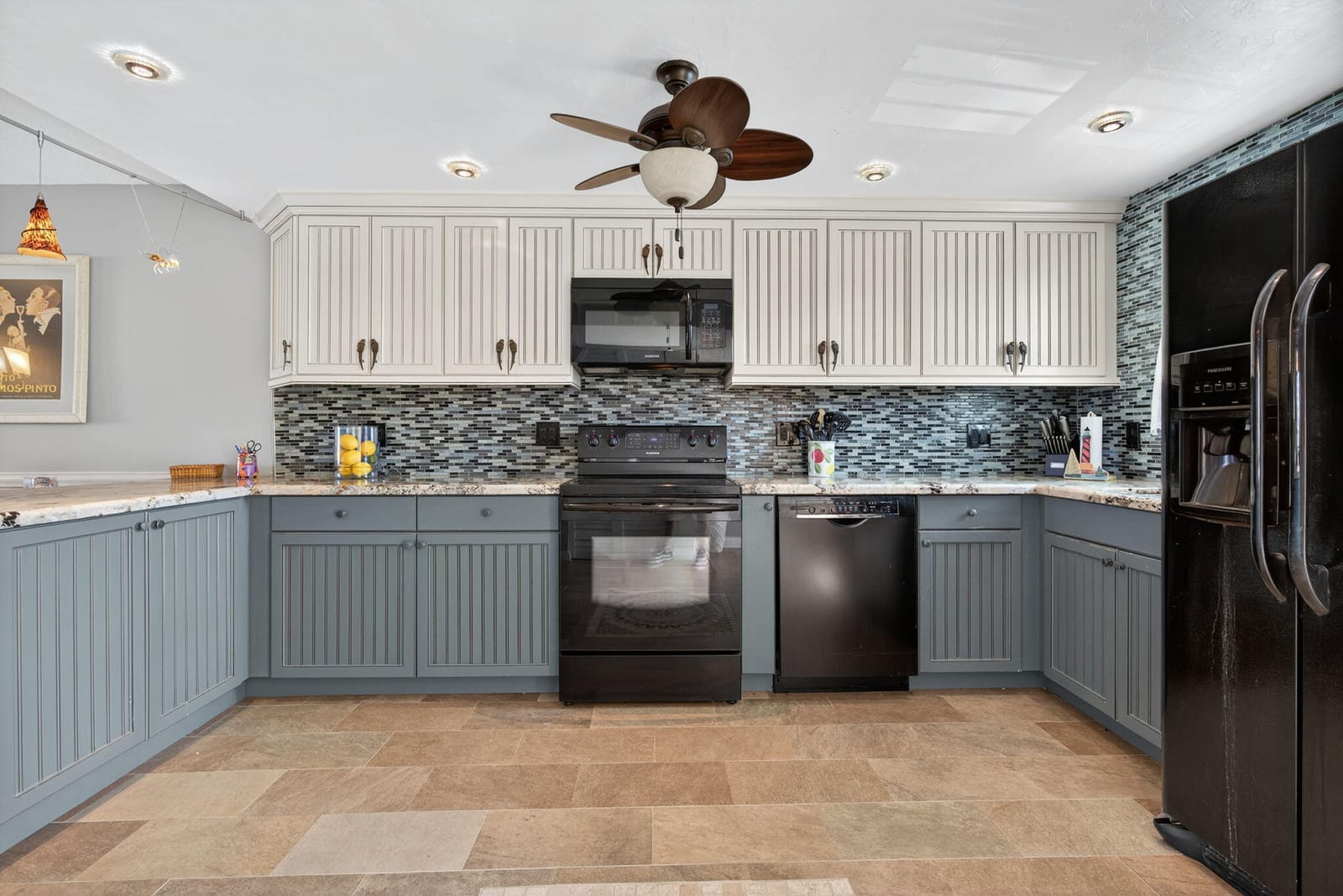 36 Yacht Club Drive 307 — photo 11