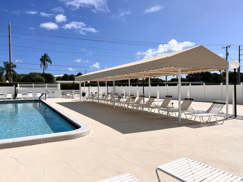 1360 NW 19th Terrace 102, Delray Beach, FL 33445 photo 17