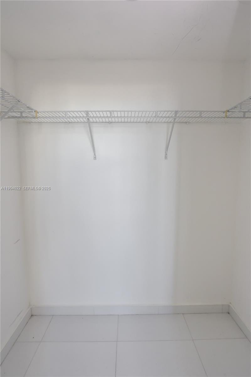 325 S Biscayne Boulevard 1722 — photo 11