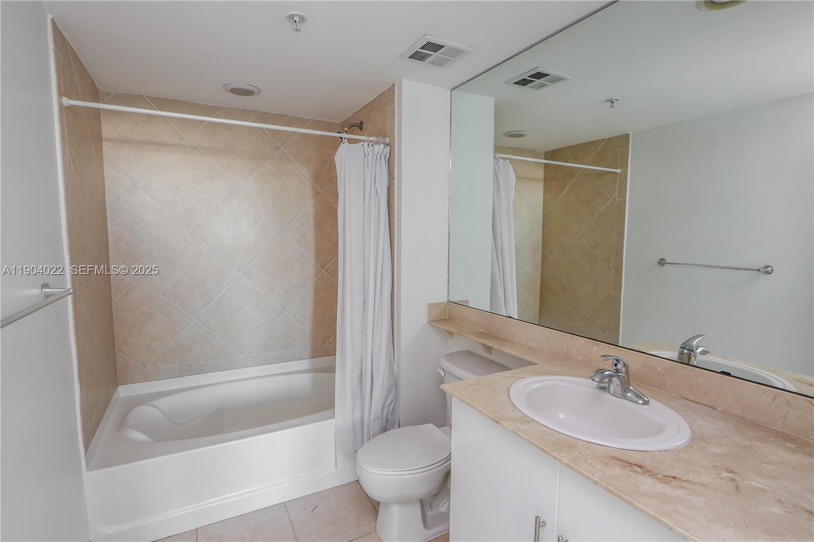 325 S Biscayne Boulevard 1722 — photo 8