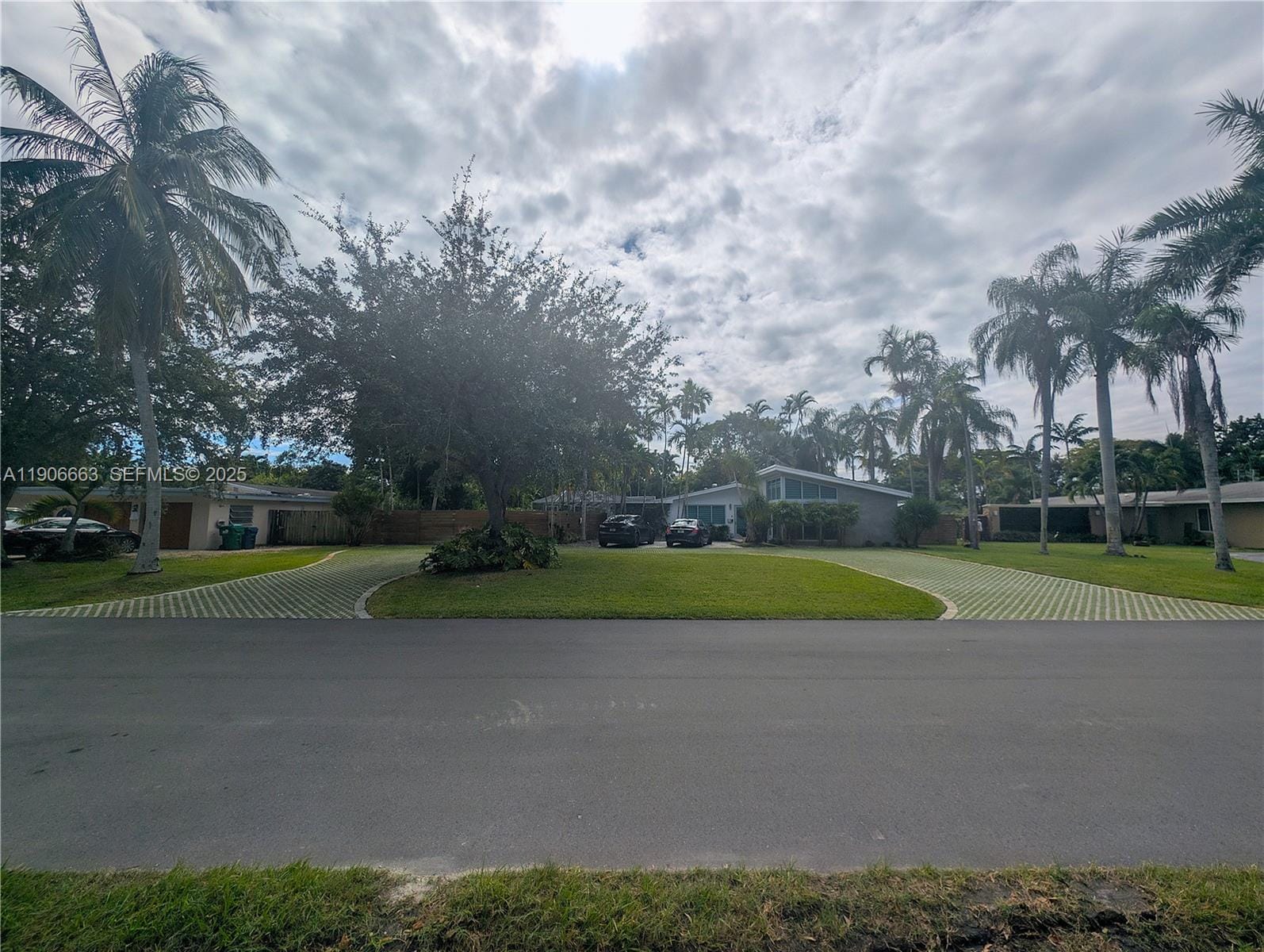 10460 SW 110th Street, Miami, FL 33176 photo 2