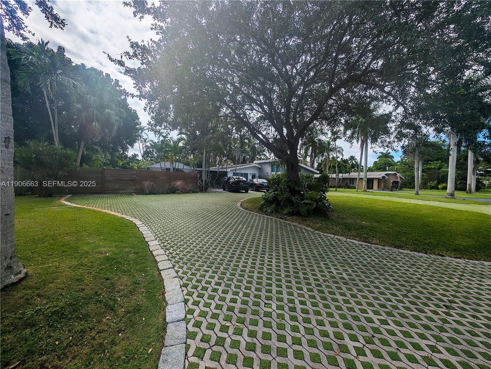 10460 SW 110th Street, Miami, FL 33176 photo 5