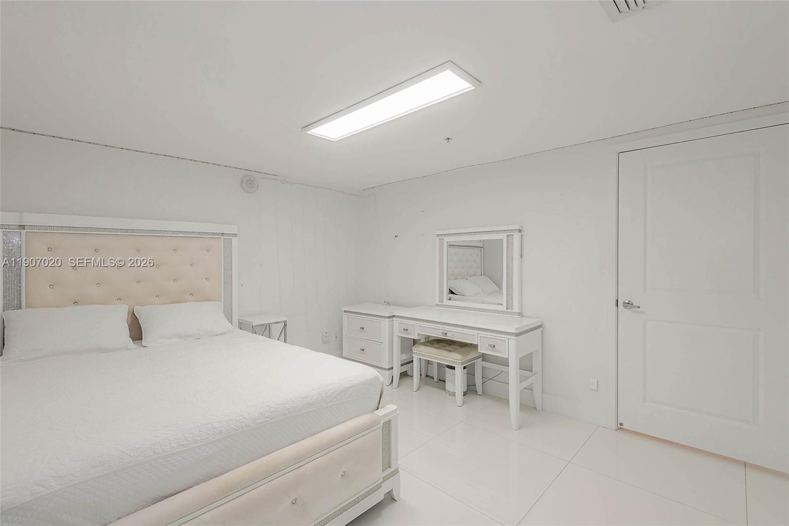 400 Sunny Isles Boulevard 906, Sunny Isles Beach, FL 33160 photo 13