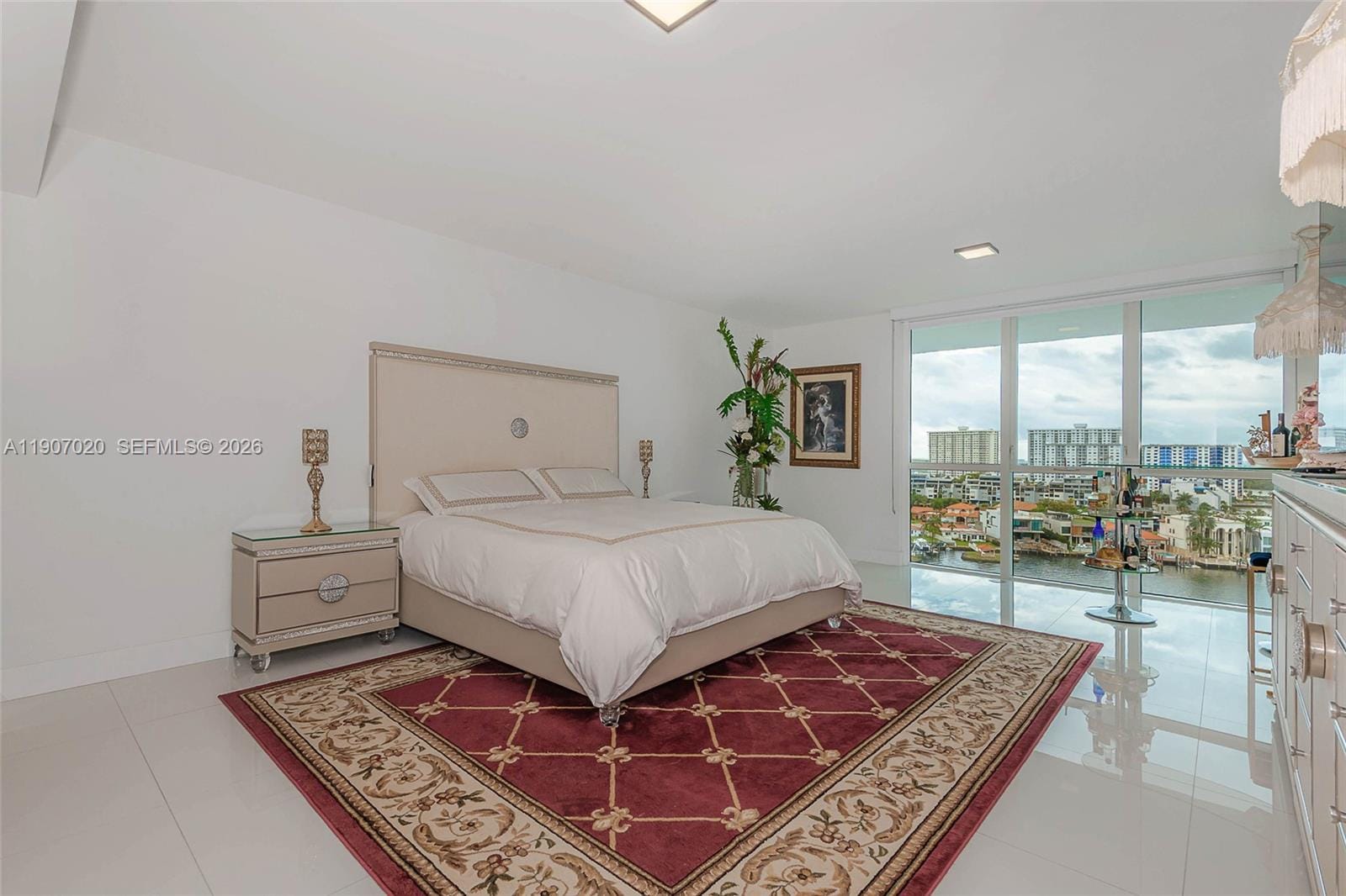 400 Sunny Isles Boulevard 906, Sunny Isles Beach, FL 33160 photo 18