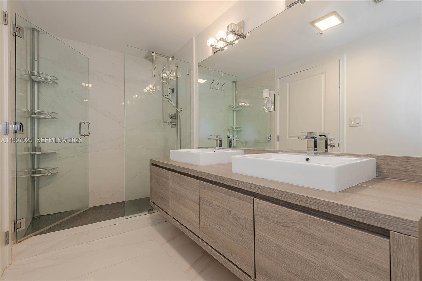 400 Sunny Isles Boulevard 906, Sunny Isles Beach, FL 33160 photo 22