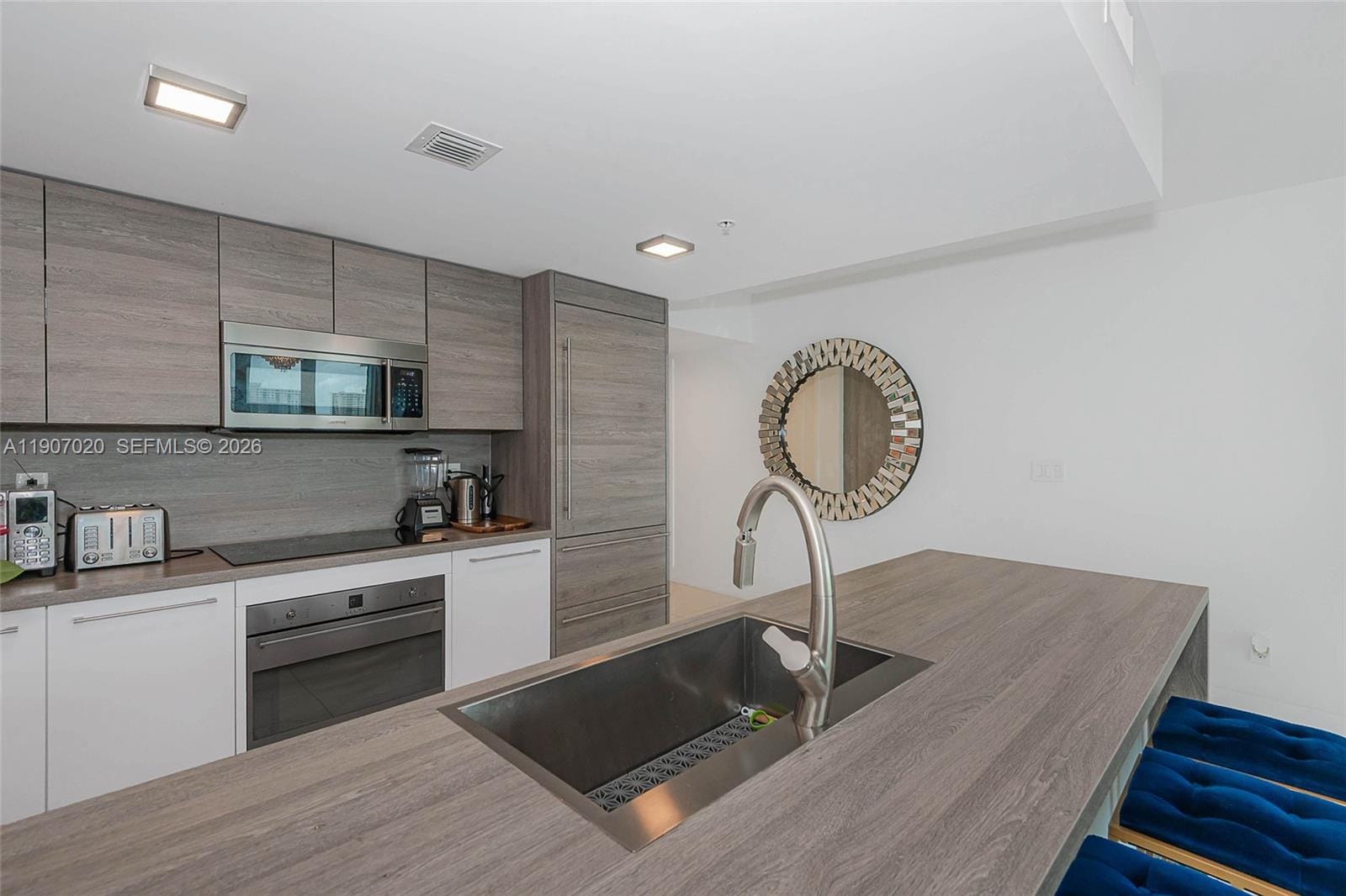 400 Sunny Isles Boulevard 906 — photo 8