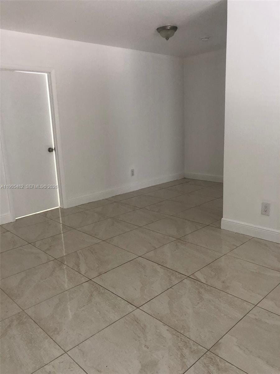 7155 Rue Notre Dame, Miami Beach, FL 33141 photo 15