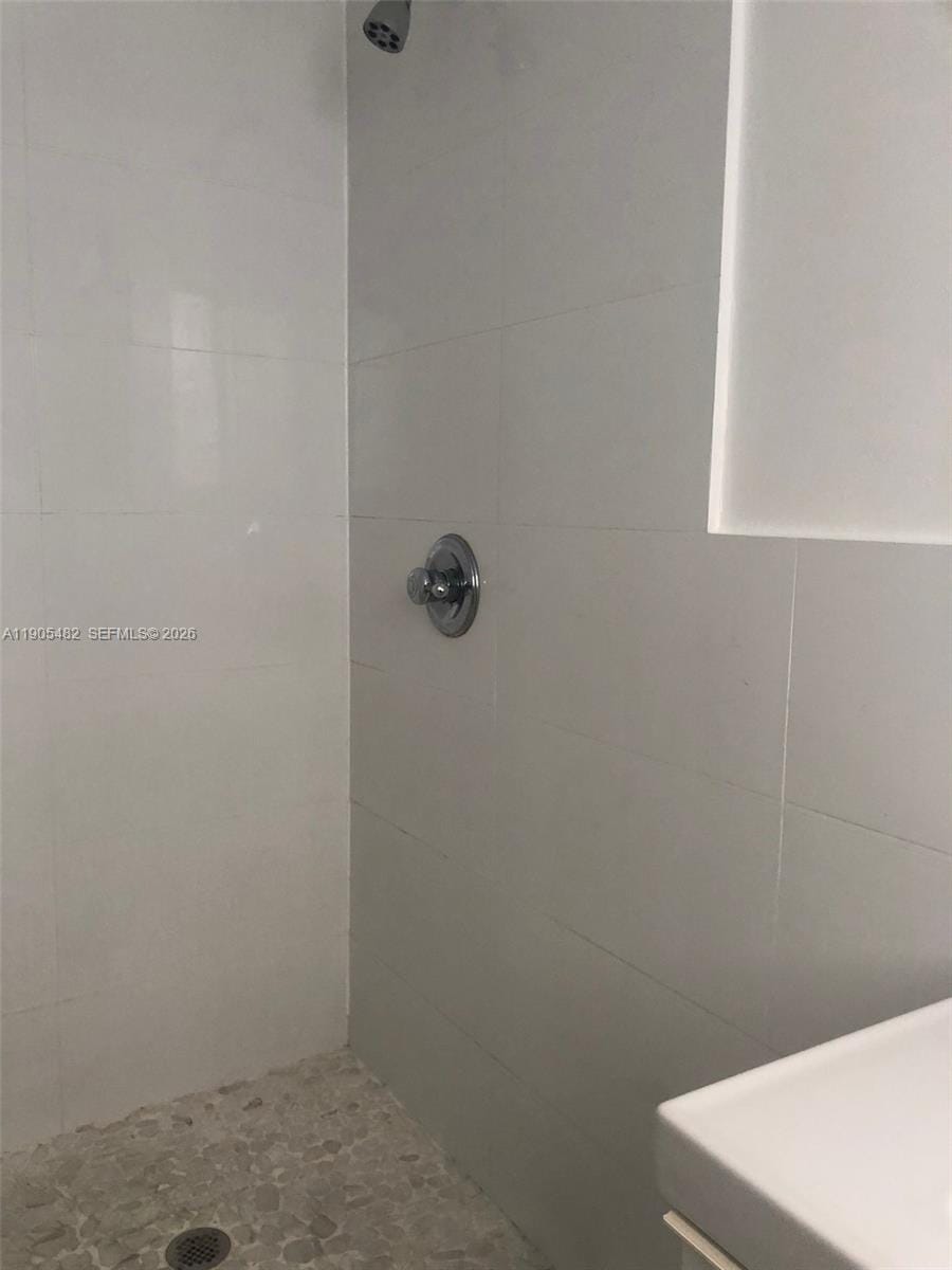 7155 Rue Notre Dame, Miami Beach, FL 33141 photo 24