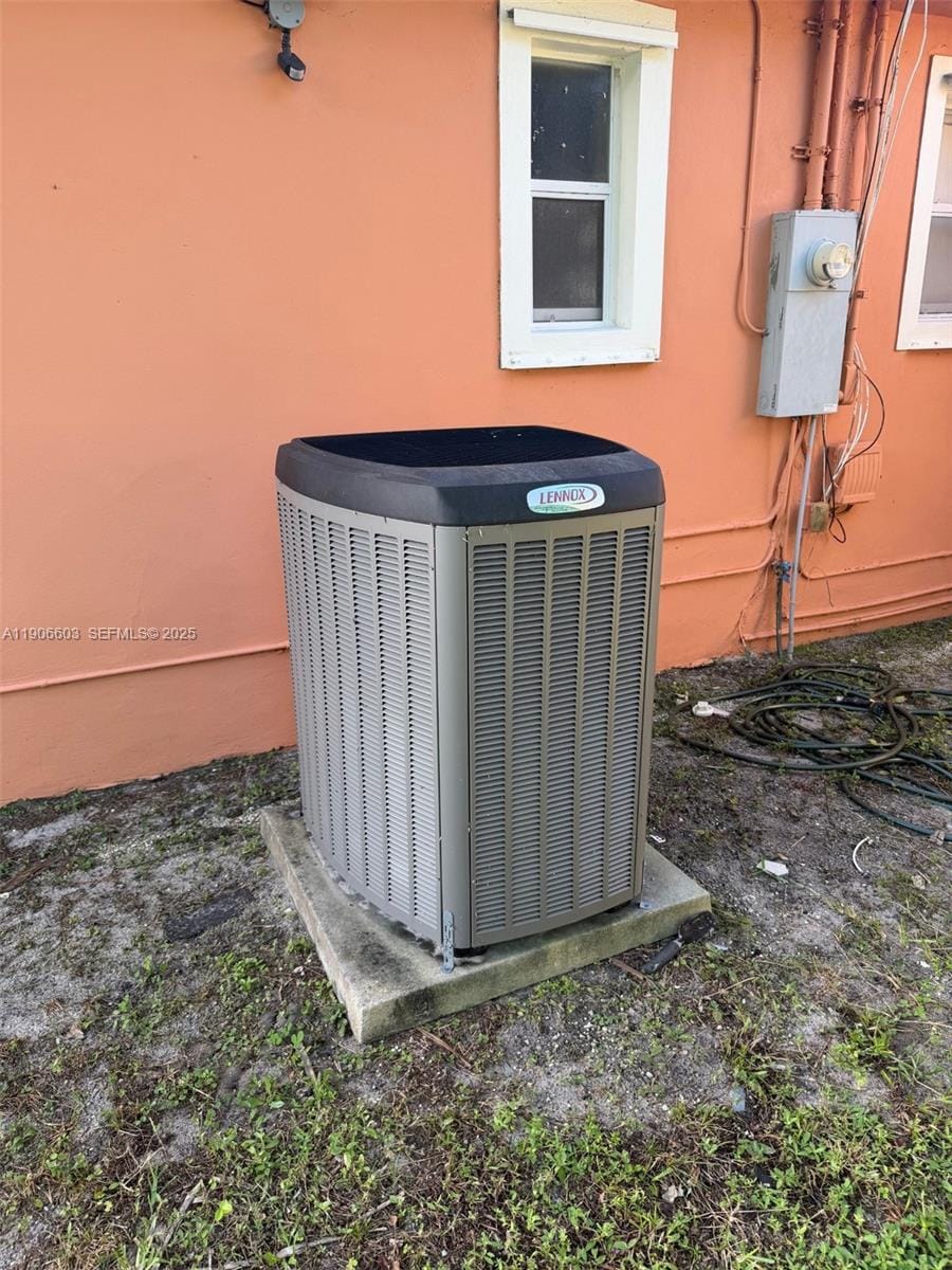361 NE 160th Terrace, Miami, FL 33162 photo 21